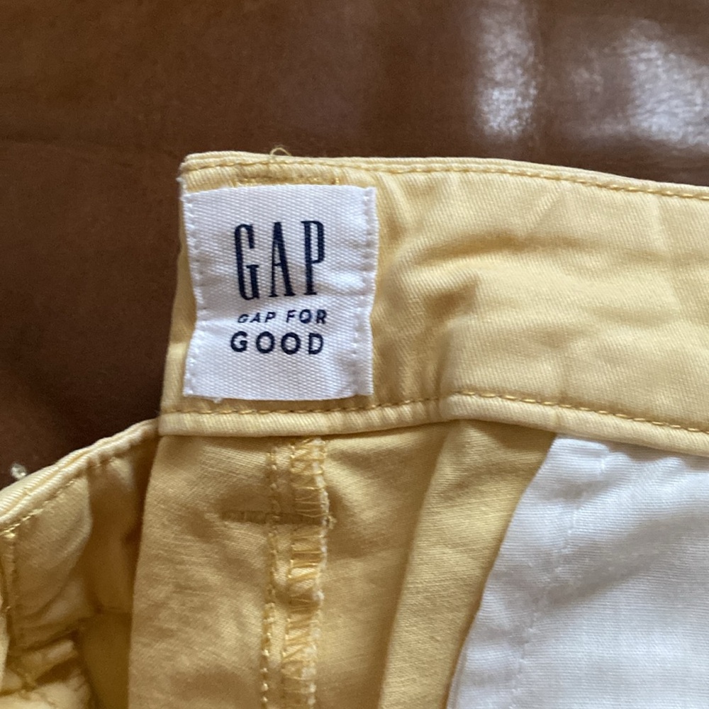 GAP - Picture 3 of 10